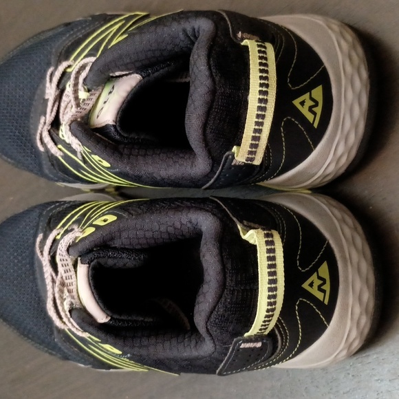 New Balance 410V7 Running Shoes - Picture 2 of 6